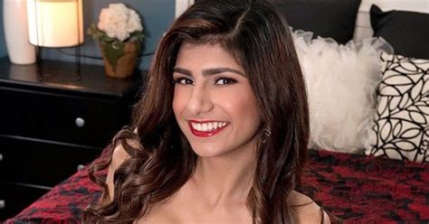 mia kahlifa boobs|Mia Khalifa Big Boobs Vidéos Porno 